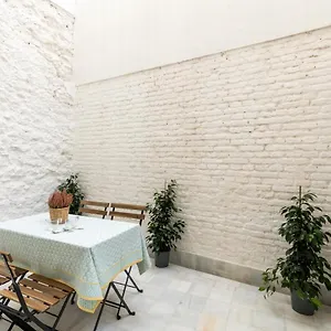 Behouse Arroyo A Sevilla